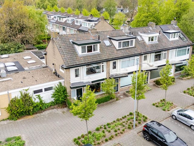 Prinses Marijkelaan 1, Voorschoten