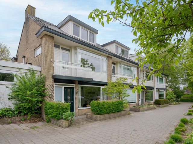 Prinses Marijkelaan 1, Voorschoten