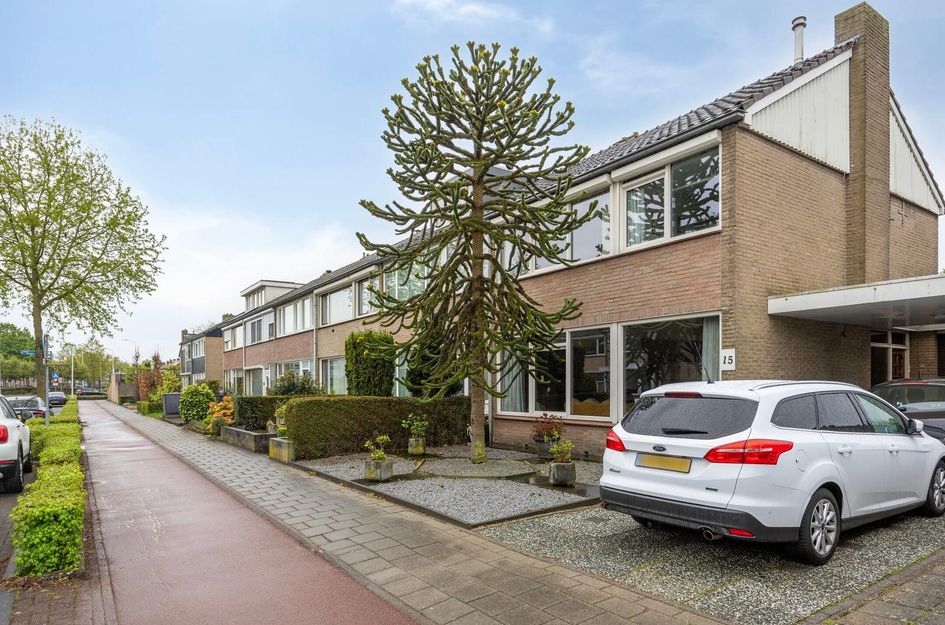 Michiel de Ruijterstraat 15