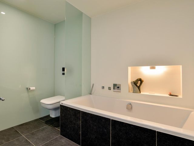Salviabeemd 39H, Maastricht