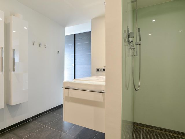 Salviabeemd 39H, Maastricht