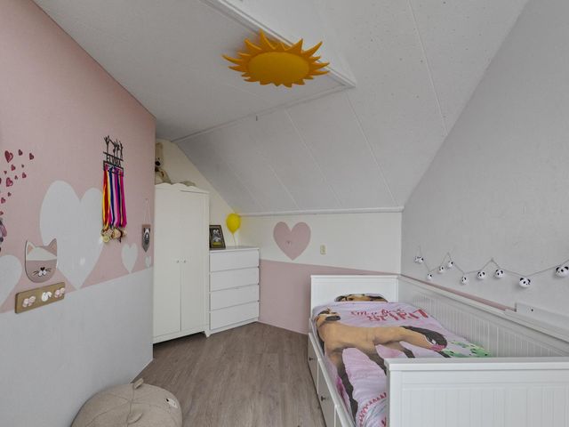Middelzand 5806, Julianadorp