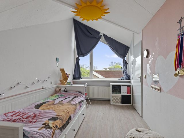 Middelzand 5806, Julianadorp