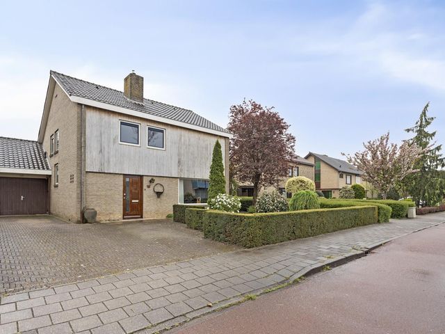 Wilhelminalaan 15, Beuningen Gld