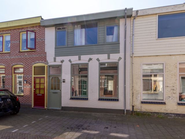 Piet Heinstraat 54, Den Helder