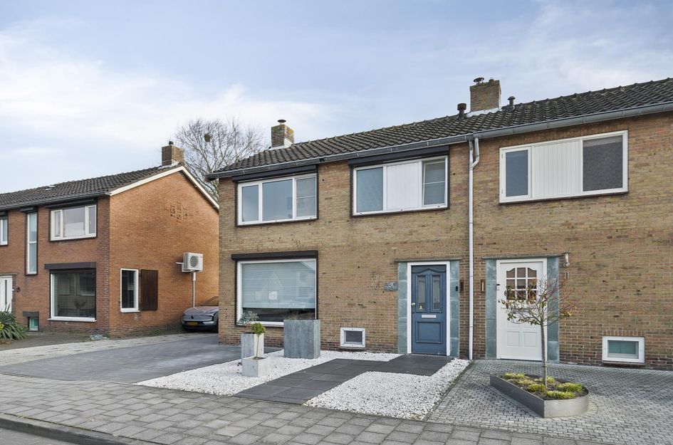 Pastoor Mertensstraat 9