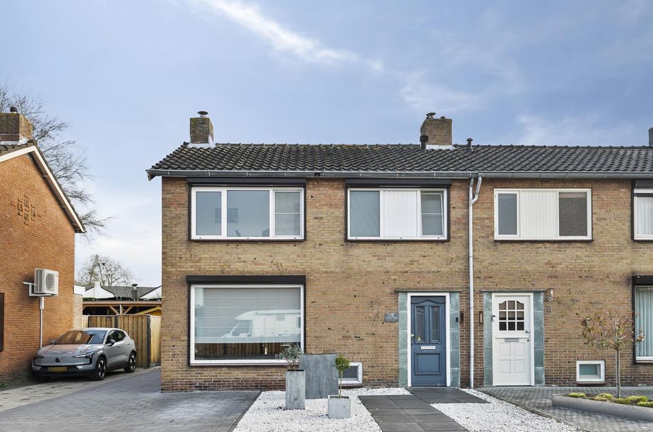Pastoor Mertensstraat 9
