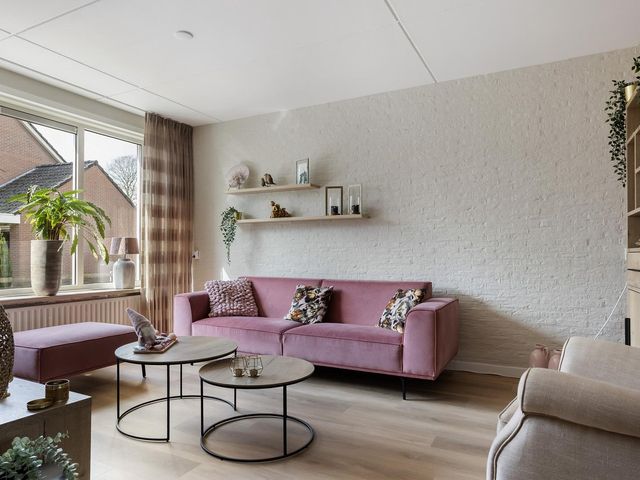 Uithof 42, Schoonebeek