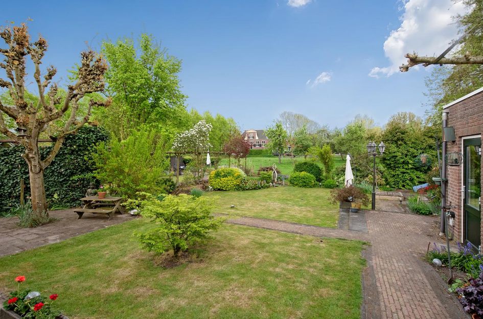 Voorweg 121