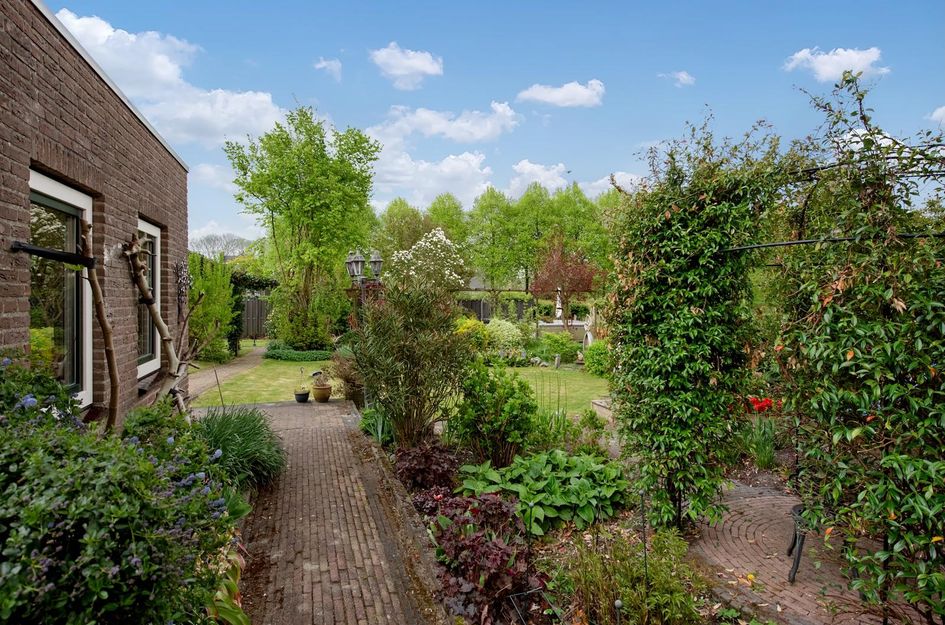 Voorweg 121