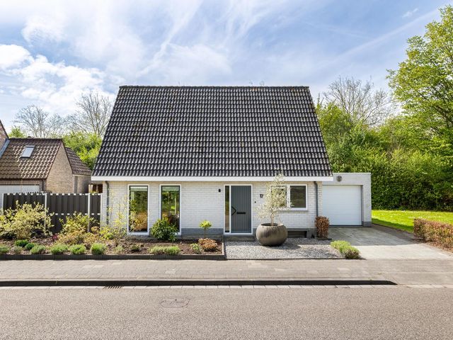Hunzelaan 17, Terneuzen