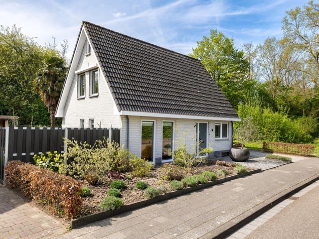 Hunzelaan 17, Terneuzen