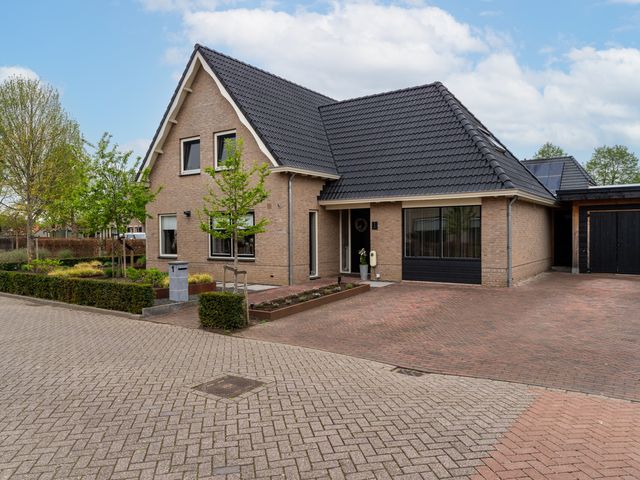 Hugo De Grootstraat 1, Poederoijen