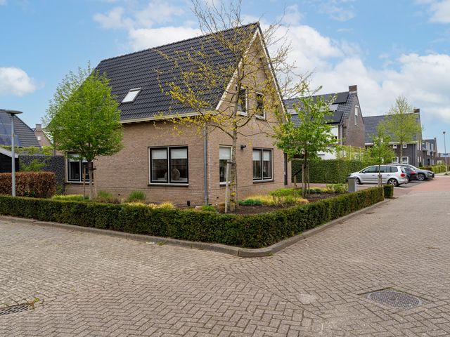 Hugo De Grootstraat 1, Poederoijen