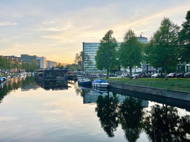 Bos en Lommerplantsoen 25B, Amsterdam