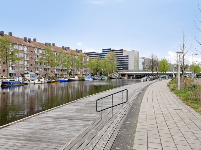Bos en Lommerplantsoen 25B, Amsterdam