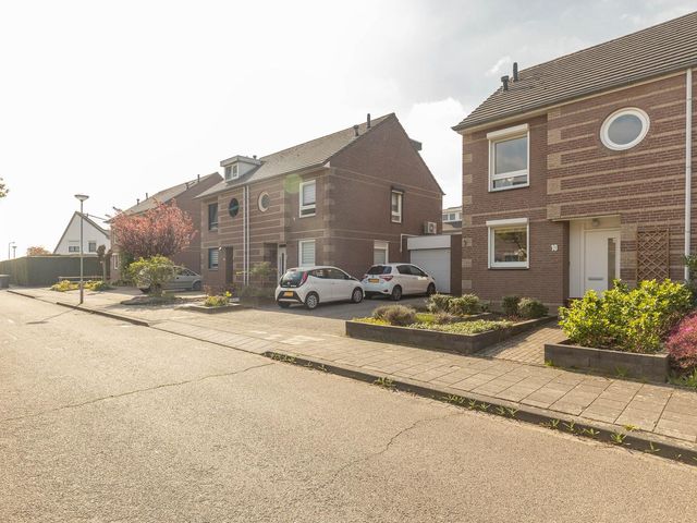 Walloniëstraat 10, Sittard