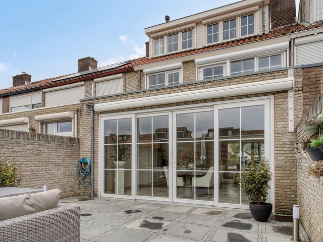 Baai 110, Etten-Leur
