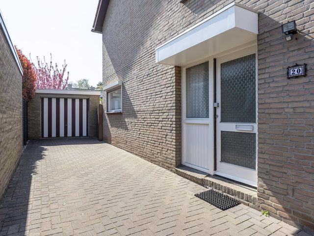 Pastoor Bastinstraat 20, Einighausen