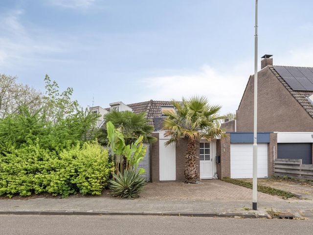 Dolomietdijk 1, Roosendaal