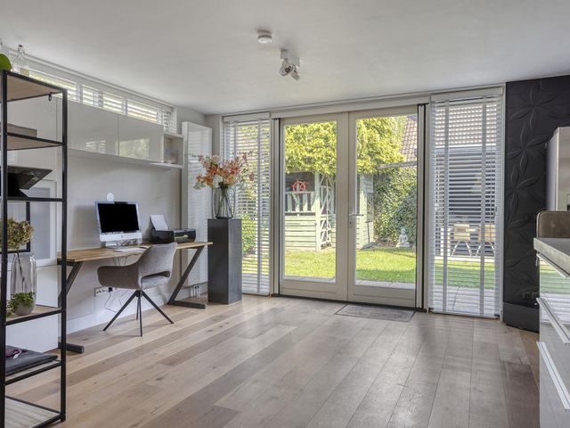 Breitnerlaan 1, Oosterhout