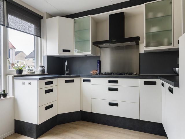 Smaragd 23, Hoorn