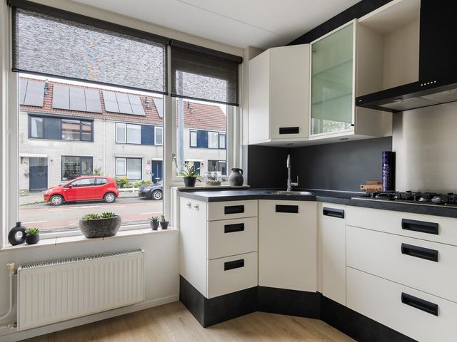 Smaragd 23, Hoorn