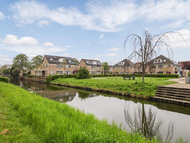 Smaragd 23, Hoorn
