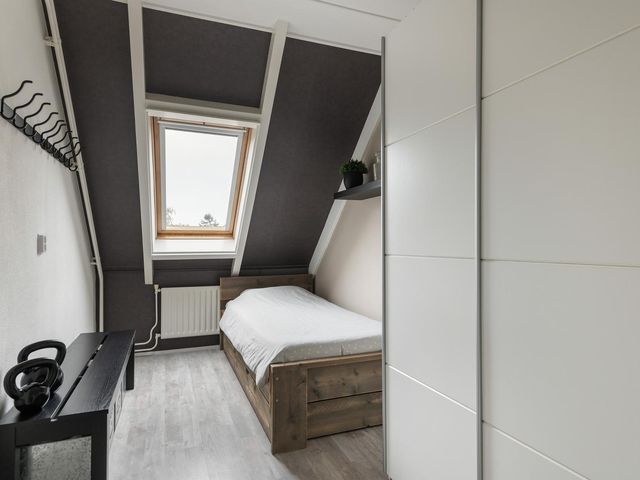 Smaragd 23, Hoorn