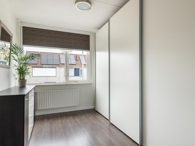 Smaragd 23, Hoorn
