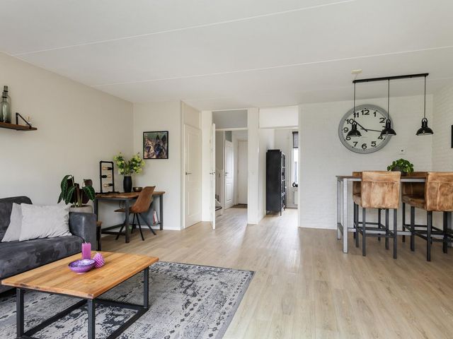 Smaragd 23, Hoorn