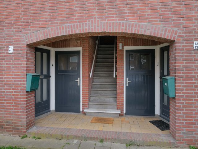 Resedastraat 11 1, Hengelo