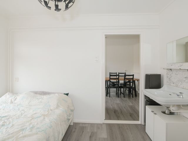 Resedastraat 11 1, Hengelo
