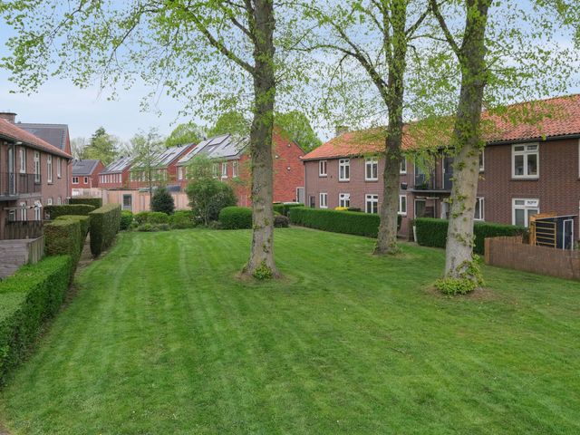 Resedastraat 11 1, Hengelo