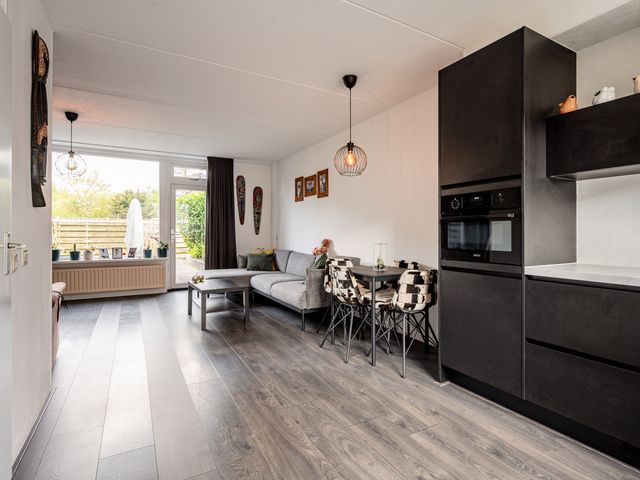 Zwartezeestraat 37, Lelystad