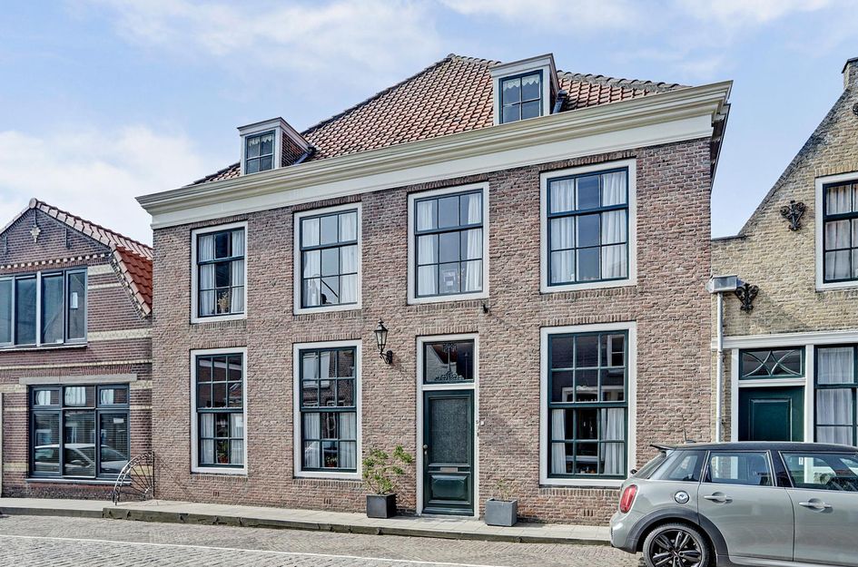 Varremarkt 5