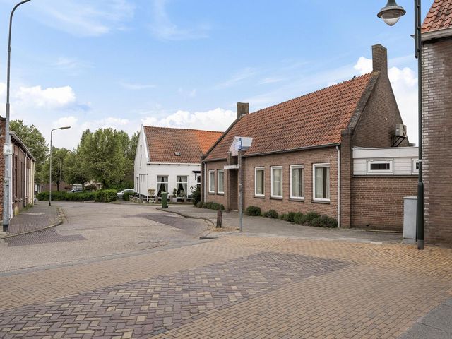 Westpoort 2, Sint-Maartensdijk