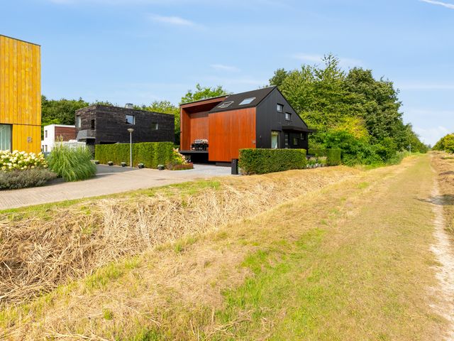 De Eenvoud 15, Almere