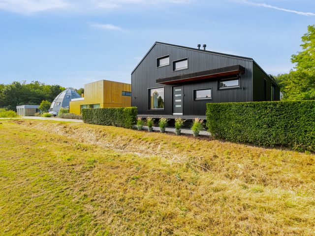 De Eenvoud 15, Almere