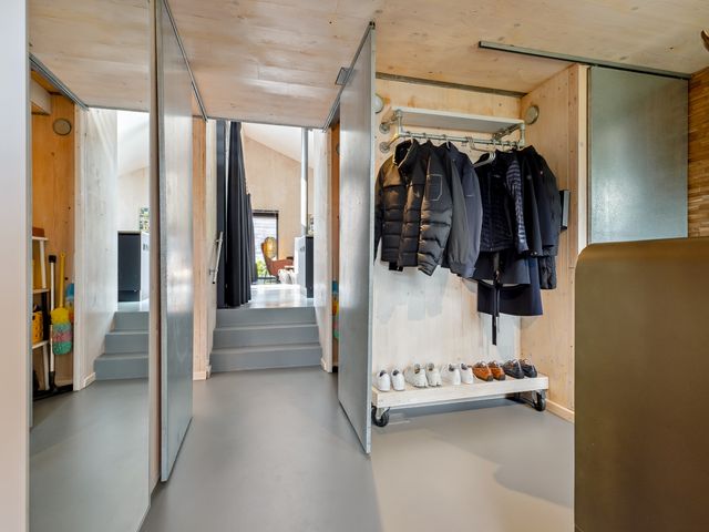 De Eenvoud 15, Almere