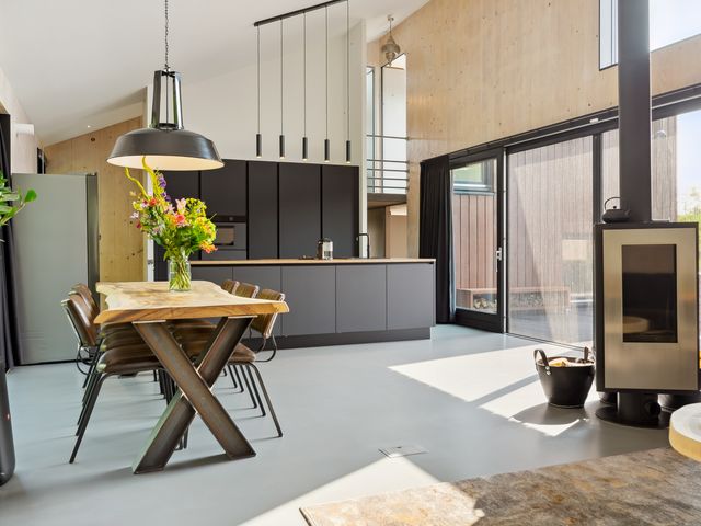 De Eenvoud 15, Almere
