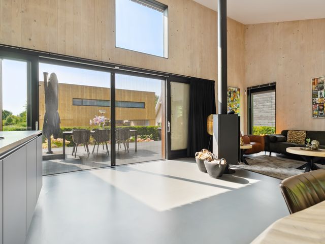 De Eenvoud 15, Almere