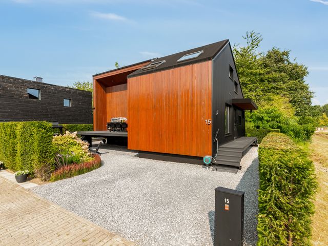 De Eenvoud 15, Almere