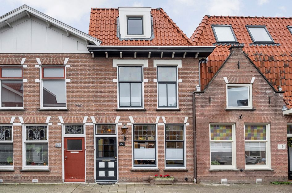 Jan Frederik Helmersstraat 21