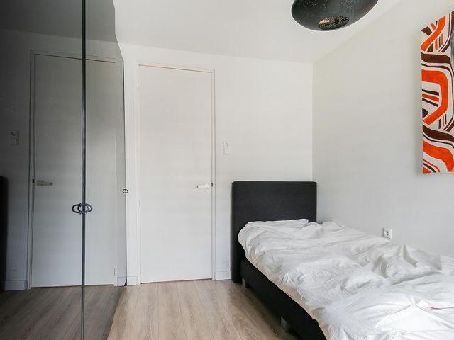 Dorpsweg 26C, Rotterdam