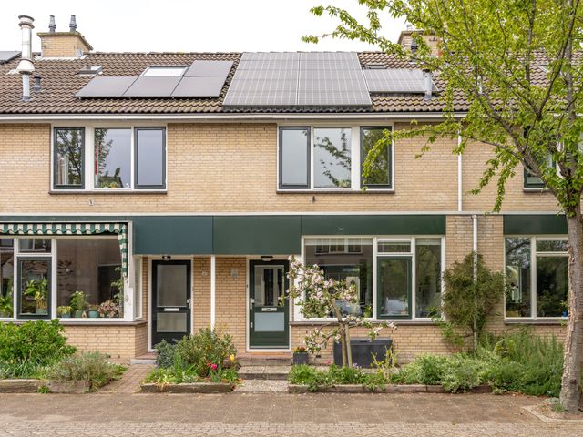 Phia Berghoutlaan 29, Oegstgeest