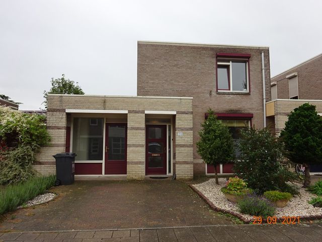 Bisschop Lindanusstraat 28, Venlo