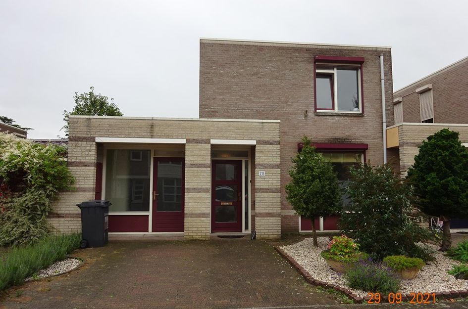 Bisschop Lindanusstraat 28