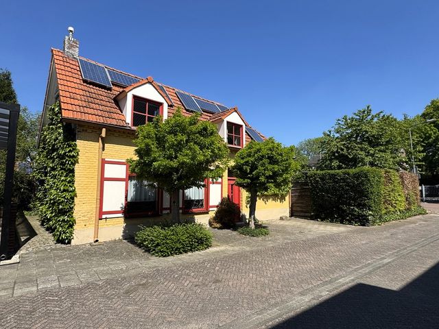 Roermondsestraat 2, Roermond