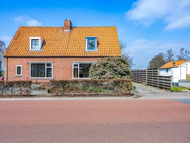 Hoofdstraat 215, Oostwold